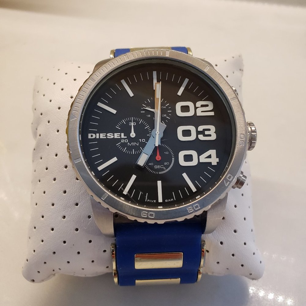 Silver Diesel Watch with Blue Rubber Strap, model DZ-4208, Tested-works